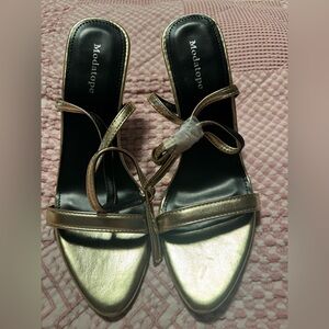 Modatope Metallic Gold Strappy Heels- never worn